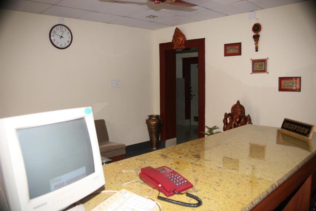 Hotel Maa Kamakhya Пури Экстерьер фото