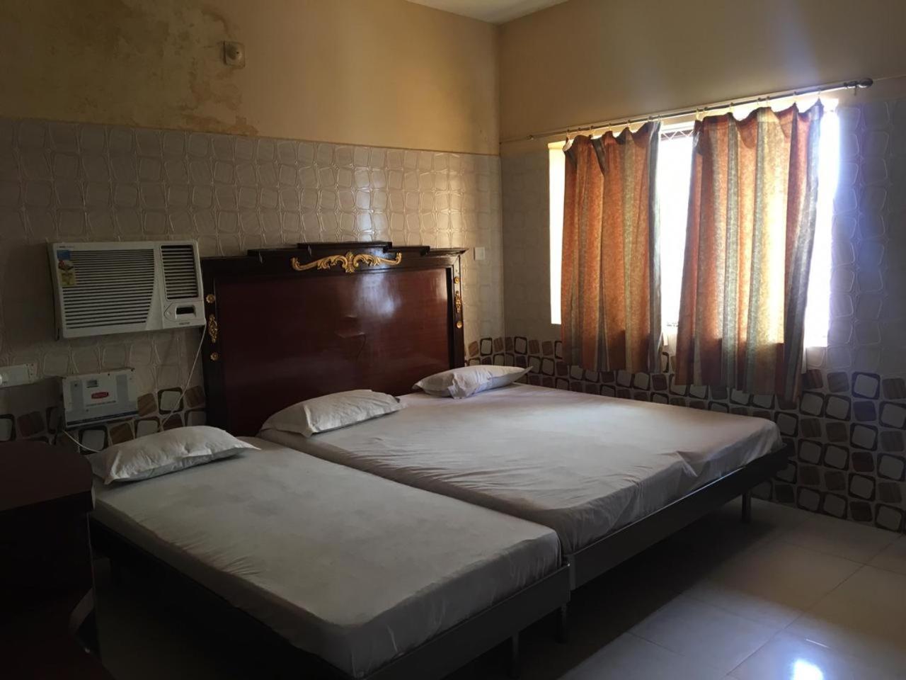 Hotel Maa Kamakhya Пури Экстерьер фото